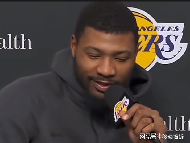 斯玛特:裁判不可能每个身体对抗都吹,所以我们得及时回防