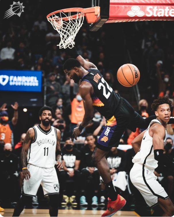 开云app-灯泡再相遇保罗收获完胜 太阳高歌猛进豪取11连胜